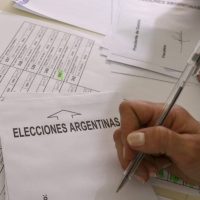 La Provincia de Buenos Aires Define su Escenario Electoral: Cierre de Listas con Negociaciones Contrarreloj en Berisso y Ensenada