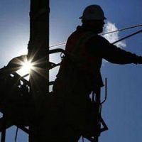 Apagón de 9 Horas y Media Deja a Oscuras a Vecinos: ¿Obras Necesarias o Falta de Planificación?