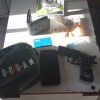 No le faltó nada: Se fugó y abandonó una  moto robada y una pistola