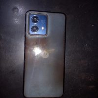 Le robó el celular a dos mujeres y echó a correr