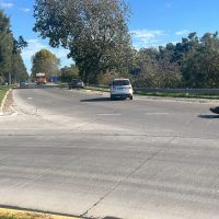 Siniestro Vial en la Rotonda René Favaloro Deja Motociclista Herido