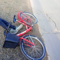 Ciclista Herido Tras Ser Rozado por un Auto que se Dio a la Fuga