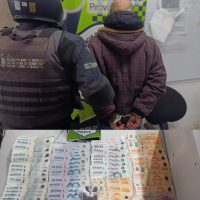 Mamá el abuelo anda en algo raro…