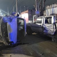 Accidente y Escándalo: Alcoholizado Choca Camioneta Estacionada y su Padre Arremete contra Inspectores