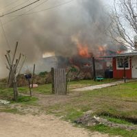 Mañana Complicada: Incendio de una vivienda en 25 y 155
