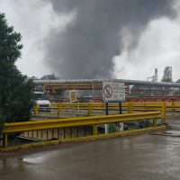 Incendio en la Refinería de YPF: La empresa dice que No Hubo Heridos ni Riesgo para la Comunidad