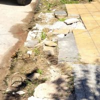 Obra inconclusa y veredas destruidas: enojo de los vecinos en calle 11