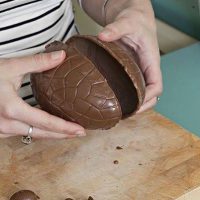¿Sabés Por qué regalamos huevos de chocolate en Pascuas?