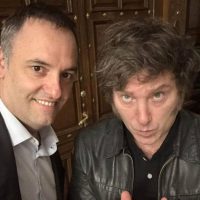 URGENTE: imputaron al vivero Libertario Manuel Adorni