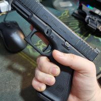 Berisso: Operativo policial en Villa Progreso termina con un joven aprehendido y un arma secuestrada