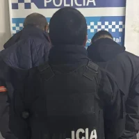 Insólito y violento robo hicieron un boquete en una vivienda para robar una heladera