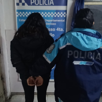 Violencia familiar en Berisso: detienen a una mujer acusada de golpear a sus dos hijas menores