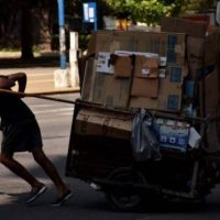 Una familia de cuatro integrantes necesitó casi 1,5 millones de pesos en mayo para no ser pobre