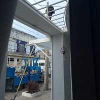 Furia vecinal contra una conocida empresa: Rompieron todo, nadie se hace cargo y sospechan «mordisquitos» oficiales