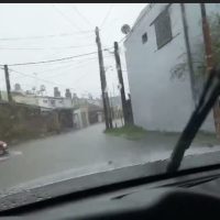 Calles anegadas y alerta meteorológico: las primeras lluvia complicaron Berisso