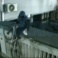 Ola de robos en el Barrio Banco Provincia: escalan paredes en la noche y nadie responde