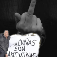EXCOMBATIENTES RELATARON DESDE MALVINAS LA TENSIÓN VIVIDA CON LOS ISLEÑOS EN UNA HISTÓRICA TRANSMISIÓN DE RADIO SUR 105.1