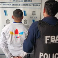 DELINCUENTE PEREZOSO: ROBÓ CASAS DE SUS PROPIOS VECINOS LO ATRAPARON EN CASA DE LA NOVIA