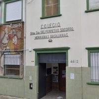 ALARMA EN UNA ESCUELA DE BERISSO: AMENAZARON A LA DIRECTORA Y DOCENTES CON LA FOTO DE UN ARMA EN UNA MOCHILA