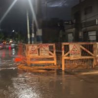 Y AHORA… CATARATA EN BERISSO? VECINOS DE 8 Y 130 MUY ENOJADOS