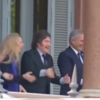 EL PAÍS EN PICADA Y MILEI «FARMEA AURA»
